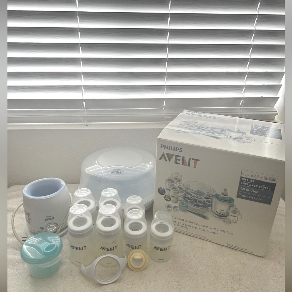 Philips Avent Baby Bottle Set - White and Blue,Preowned